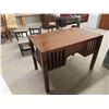Image 8 : Antique Oak Library Desk 29'' x 42'' x 26'' 