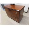 Image 2 : MCM 3 Drawer Dresser 34'' x 41 1/2'' x 19'' 