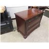 Image 2 : Gibbard 3 Drawer Dresser 31'' x 40'' x 20'' 