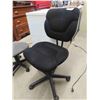 Image 2 : 2 Swivel Office Chairs 