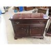 Image 2 : Dresser 31'' x 40'' x 20'' , 2 Night Stands 25'' x 22'' x 15'' 