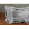 Image 2 : 2 New Calvin Klein Pillows King Size 