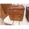 Image 2 : Picnic Basket , Wicker Planters 