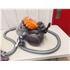 Image 2 : Dyson DC23 Vacuum 