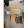 Image 1 : 2 Mirrors, 3 Bulletin Boards 