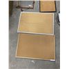 Image 3 : 2 Mirrors, 3 Bulletin Boards 