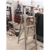 Image 1 : Wood Step Ladder 6ft 