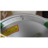 Image 2 : 2.5 Gallon Pressure Feed Paint Sprayer New in Box 