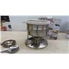 Image 2 : 2 Fondue Pots Electric & Fuel