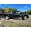 Image 4 : 2006 GMC 3/4 ton 4x4, 261,708 km (Sharp), 4x4, ext. cab, V8 Auto, 5th Wheel, headache rack, tool box