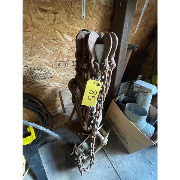 Qty of chain boomers, beam clamp