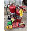 Image 1 : 3 Fire extinguishers, approx. 4 toy trucks