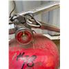 Image 3 : 3 Fire extinguishers, approx. 4 toy trucks