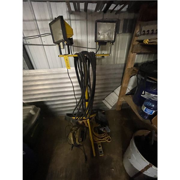 2 Work lights, ext. cord, circular saw