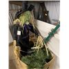Image 2 : Christmas tree, 2 scarecrows, PVC pipes, foam wedges