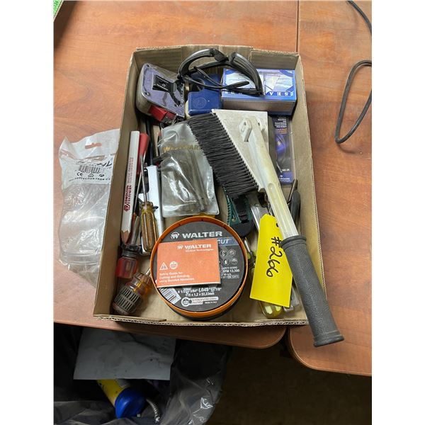 Cutting disc, scraper, screwdrivers, glasses