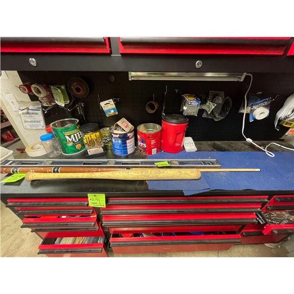 Bat, level, bits, bulbs, chain connectors