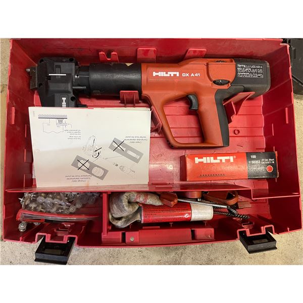Hilti DX A41 fastener gun c/w reload cartridges