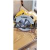 Image 2 : DEWALT CORDED CIRCULAR SAW