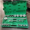 Image 1 : 3/4" SOCKET SET WITH RATCHET AND EXTENSIONS