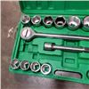Image 2 : 3/4" SOCKET SET WITH RATCHET AND EXTENSIONS