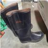 Image 2 : 4 PAIRS OF SIZE 7 RUBBER BOOTS