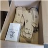 Image 2 : PAPER BAGS, CARRY OUT TRAYS AND COFFEE SLEEVES