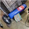 Image 1 : INFLATABLE PUNCHING BAG AND PUZZLE FLOOR