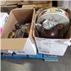 Image 1 : 2 BOXES OF METAL THERMOS JUG AND COLLECTIBLE TINS