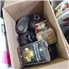 Image 2 : 2 BOXES OF METAL THERMOS JUG AND COLLECTIBLE TINS