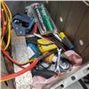 Image 3 : TOTE OF EXTENSION CORDS