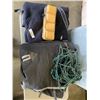 Image 1 : SHEDROW WINTER HORSE BLANKET AND COOLER HORSE BLANKET, LEG WRAPS AND HAY NET