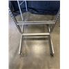 Image 2 : ROLLING COMMERCIAL RETAIL RACK