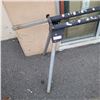 Image 2 : MITRE SAW STAND