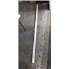 Image 1 : 20 PCS OF WHITE SHOE MOULDING, 10' LENGTH