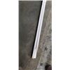 Image 2 : 20 PCS OF WHITE SHOE MOULDING, 10' LENGTH
