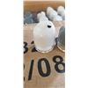 Image 3 : CASE OF 525 MINI SALT AND PEPER SHAKER SETS