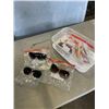 Image 1 : TOTE OF ASSORTED SUNGLASSES