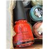 Image 3 : CHINA GLAZE NAIL POLISH WITH 12 YMF MAKEUP BRUSHES