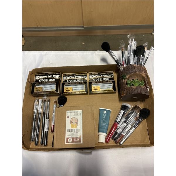 BRAND NEW YMF MAKEUP ADORA BRUSHES WITH HOLDER EYELASHES