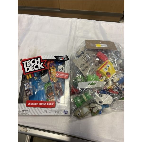 ASSORTED ACTION FIGURES AND COLLECTIBLE TOYS AND TACH DECK SET