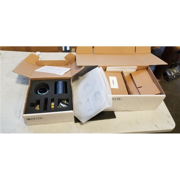 DELTA MONITOR 18 JETTED SHOWER TRIM WITH CARTRIDGE AND BODY SPRAY