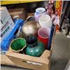 Image 1 : BOX OF VARIOUS VASES