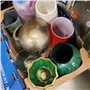 Image 3 : BOX OF VARIOUS VASES