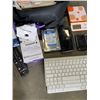 Image 3 : 2 BOXES OF ELECTRONICS AND MORE
