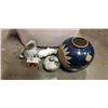 Image 2 : TOTE OF PORCELAIN JAR AND COLLECTIBLES
