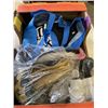 Image 3 : BOX OF BLANKETS, HATS AND MORE
