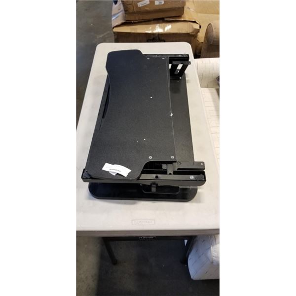 BLACK DESK RISER