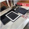 Image 1 : 5 UNTESTED IPADS AND GPS TRACKER ALL UNTESTED
