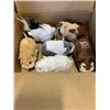 Image 1 : LOT OF COLLECTIBLE HAMSTER, ARMY TOYS AND FIGURE